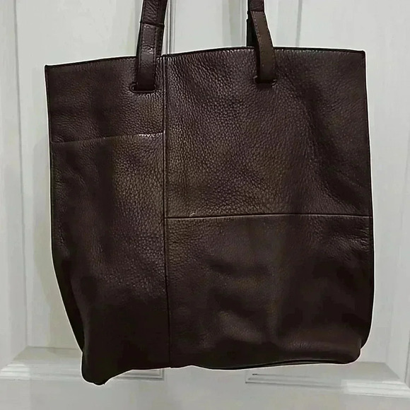 Vince Camuto Casia leather Colorblock tote. - Picture 3 of 6